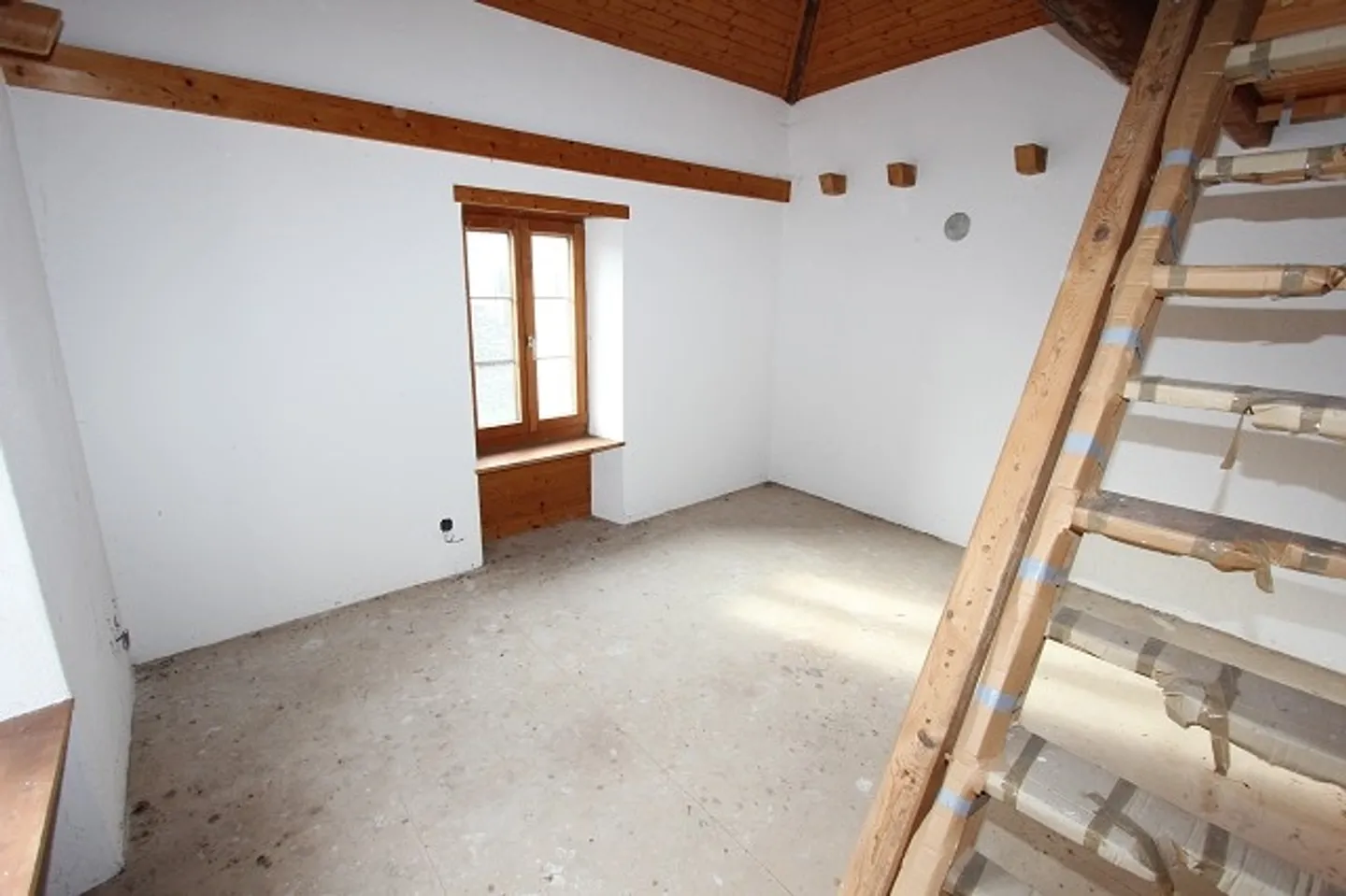 3-family house with a view - Photo 5 of 10