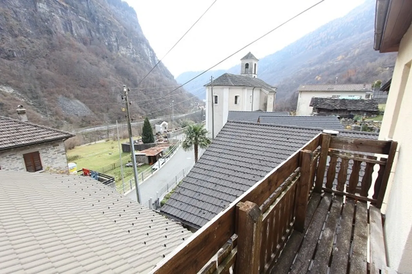 3-family house with a view - Photo 8 of 10