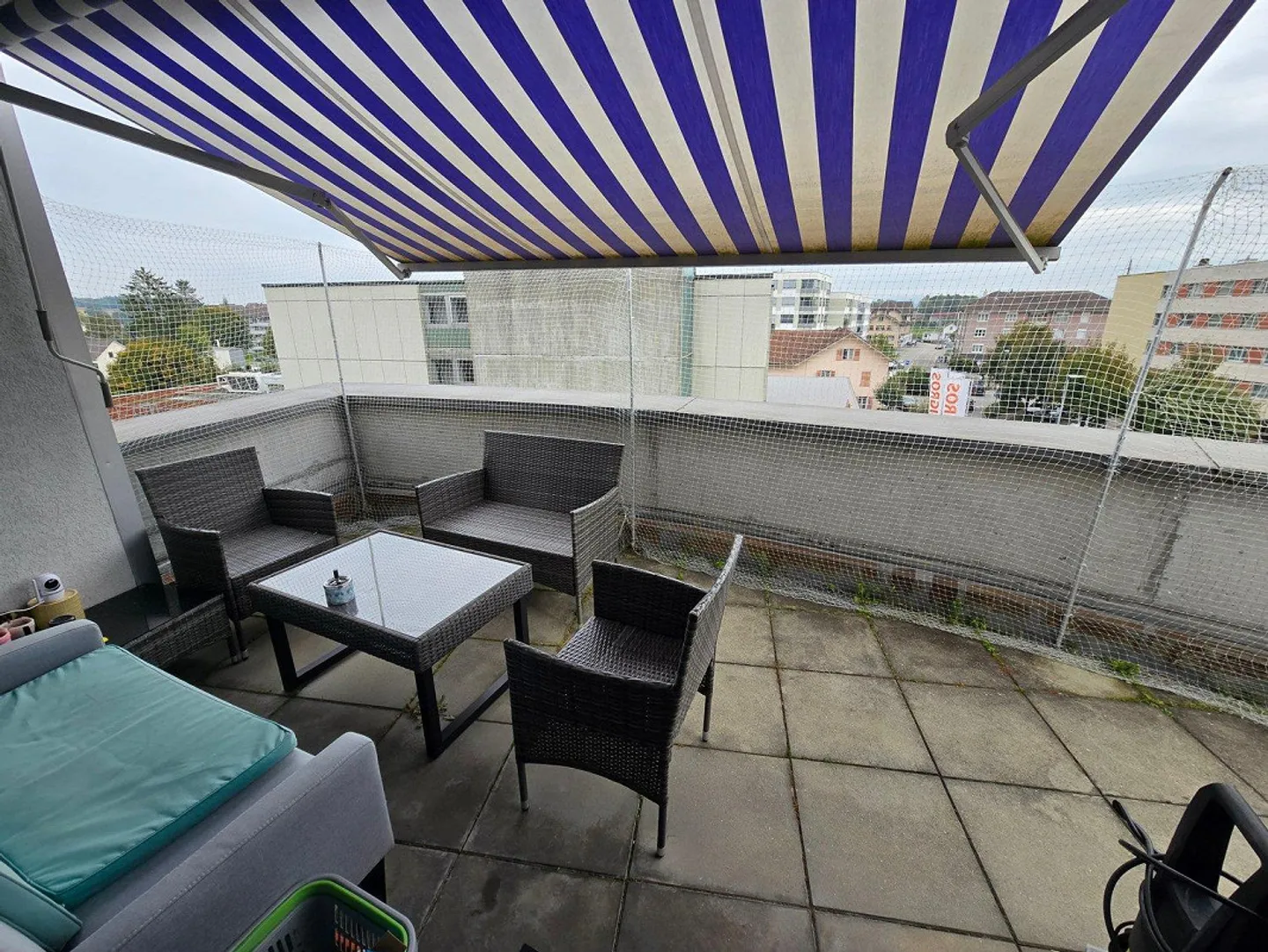 Ampio appartamento di 3,5 locali con balcone a Biberist - Foto 4 di 4