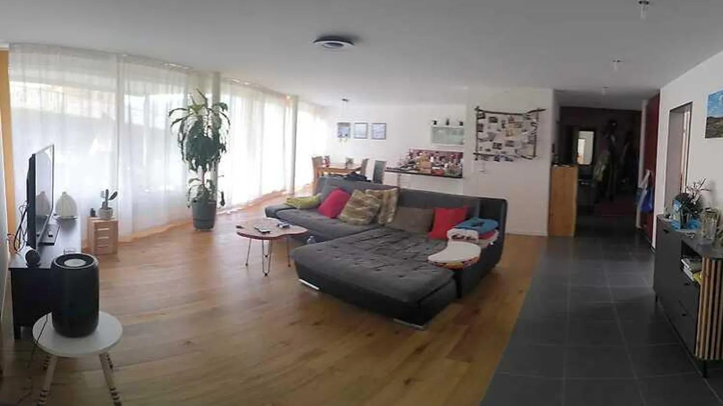 Geräumige 3½-Zimmer-Wohnung in Sachseln - Foto 1 von 7