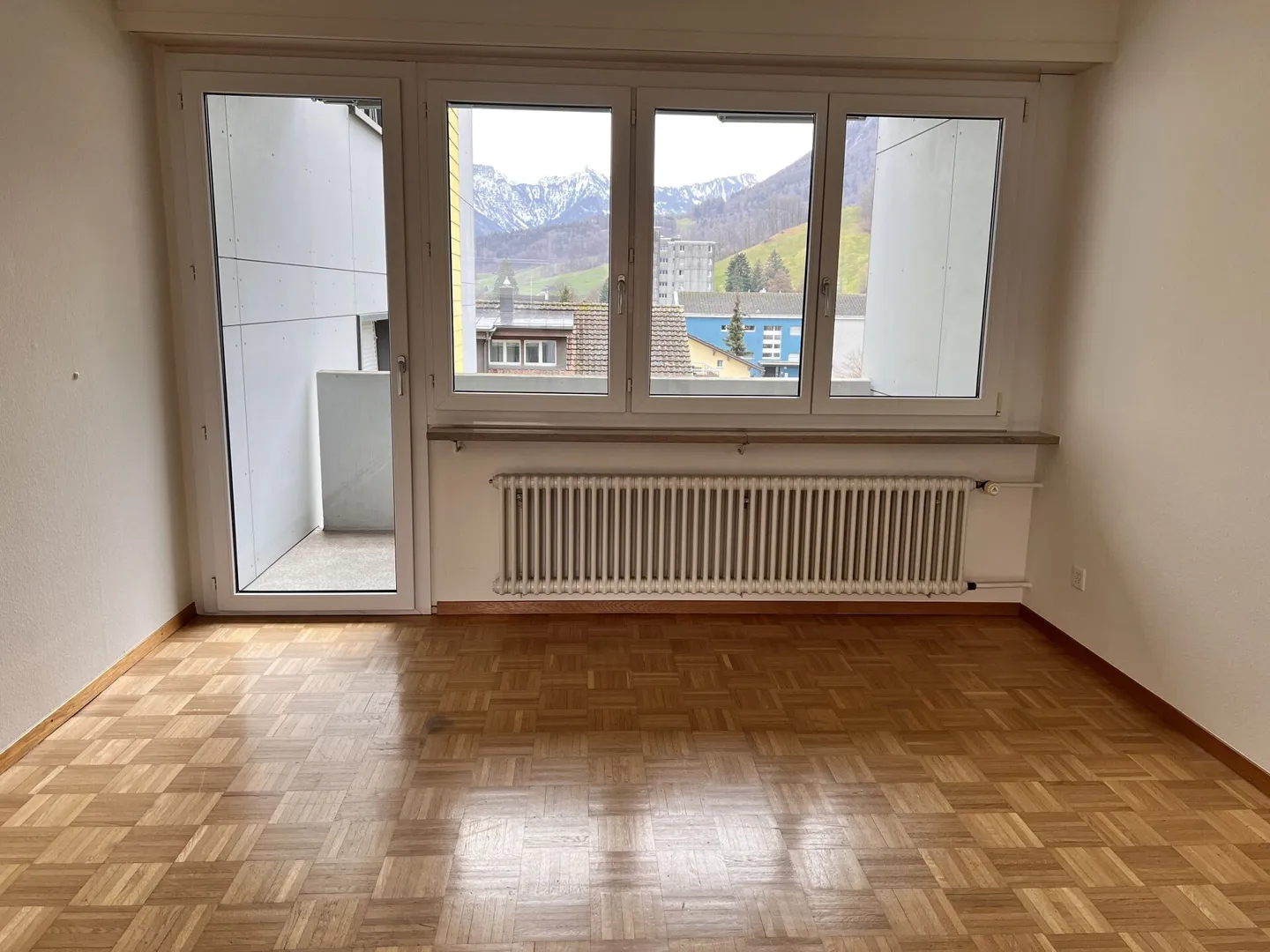 Central Living - Photo 4 of 9