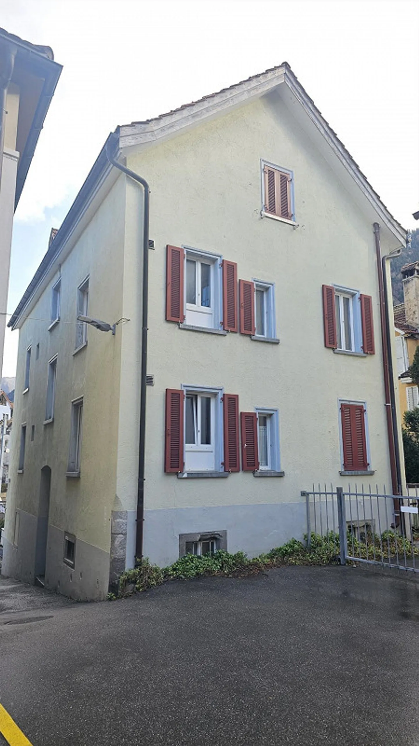 Gemischtes Gebäude mit Restaurant - Foto 3 von 3