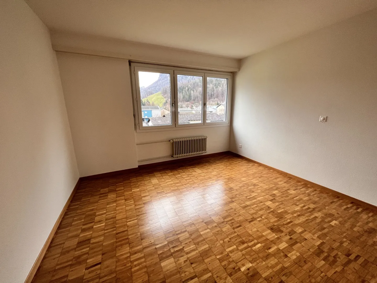 Central Living - Photo 5 of 9