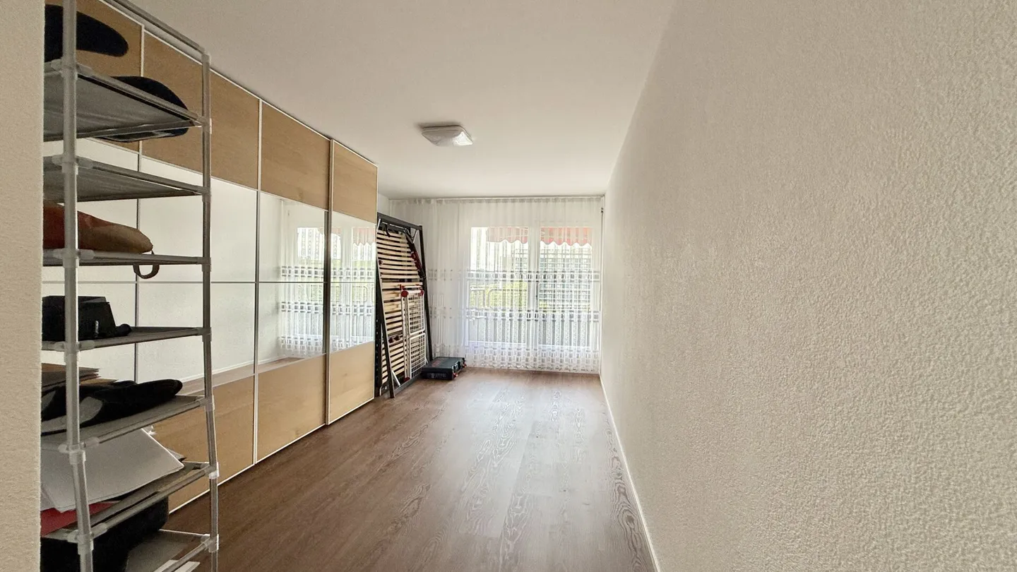 Ampio appartamento di 4,5 stanze nel popolare quartiere di Holenacker - Foto 6 di 11