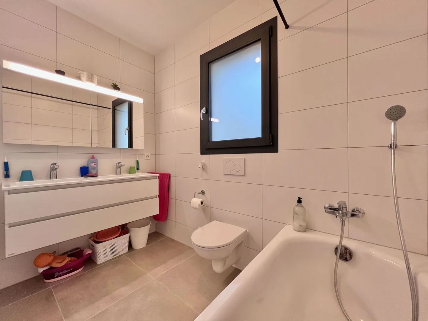 Magnificent family villa of 165 m2 with garden - Photo 9 of 15