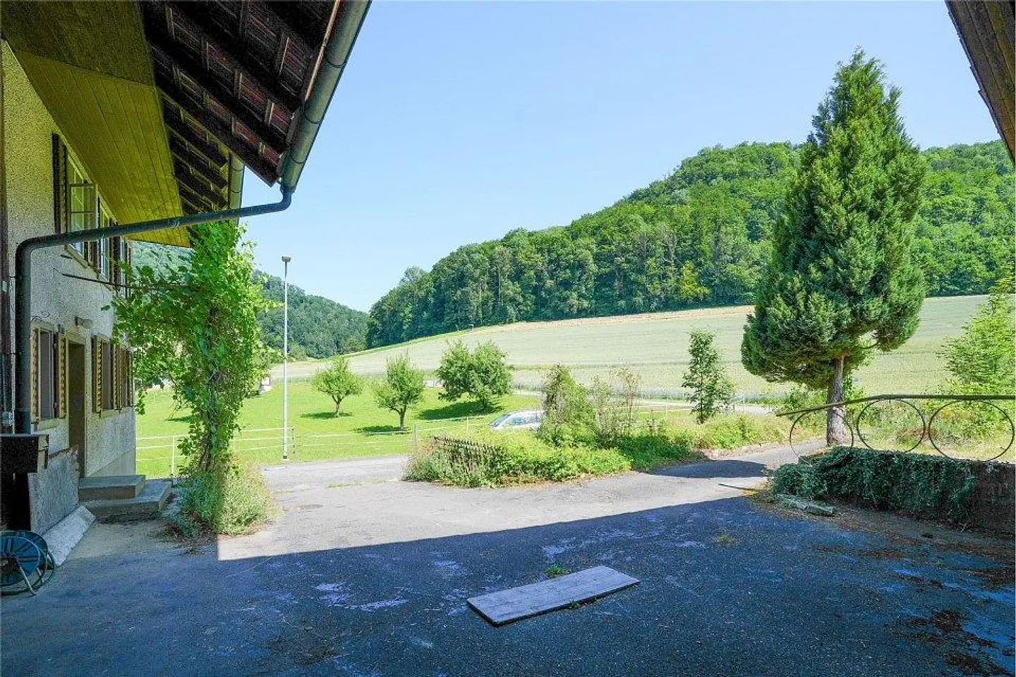 Terrain à bâtir avec ancienne propriété - Projet de construction approuvé disponible - Photo 3 sur 6