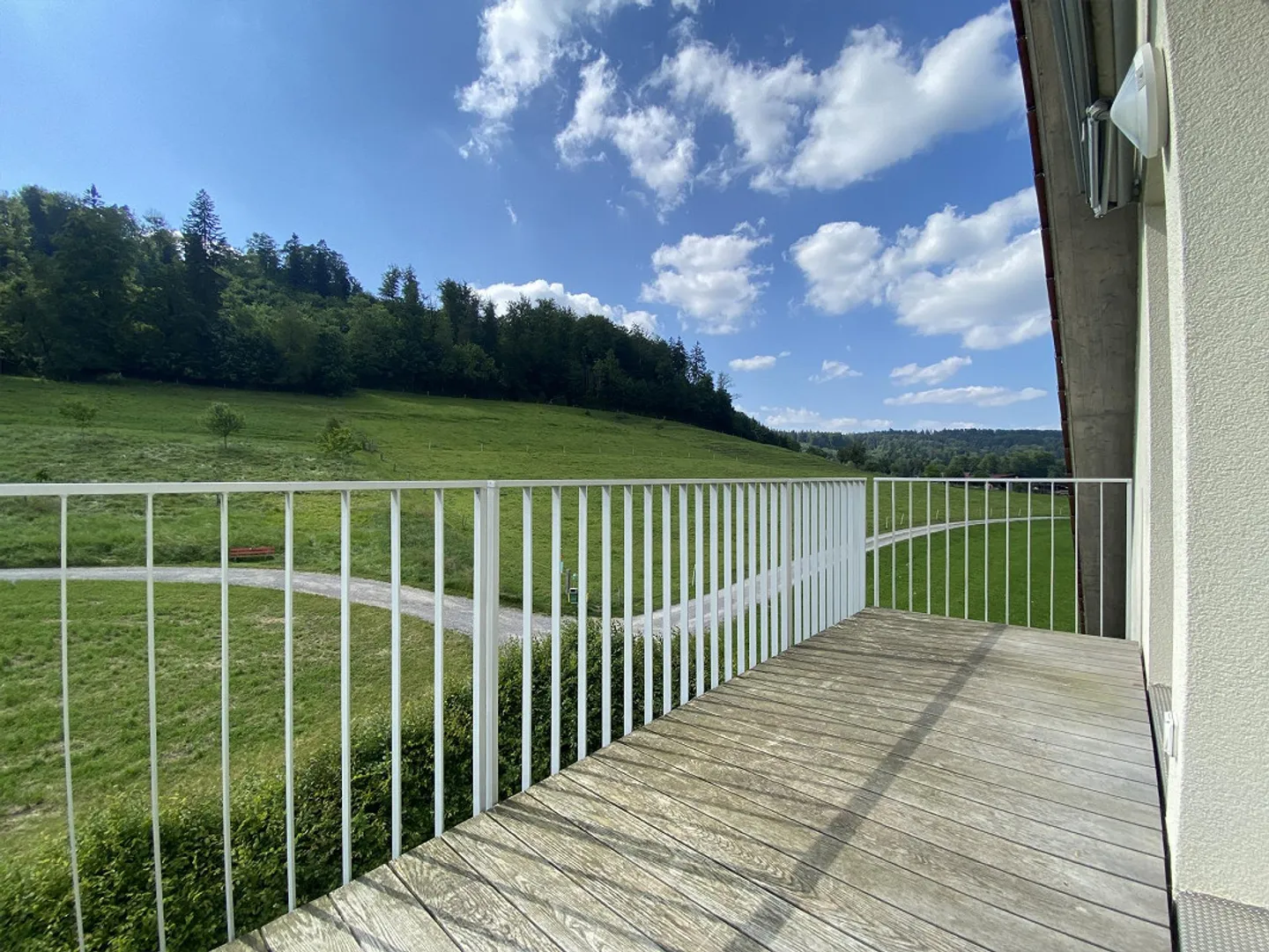 Moderne Dachwohnung mit Schwedenofen - Foto 8 von 11