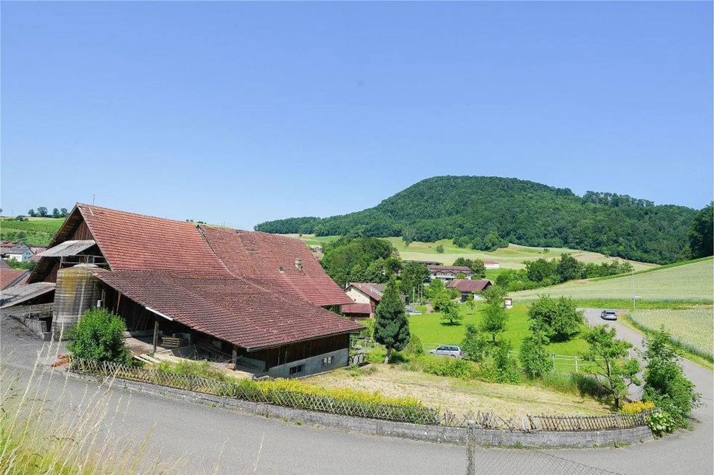 Terrain à bâtir avec ancienne propriété - Projet de construction approuvé disponible - Photo 2 sur 6