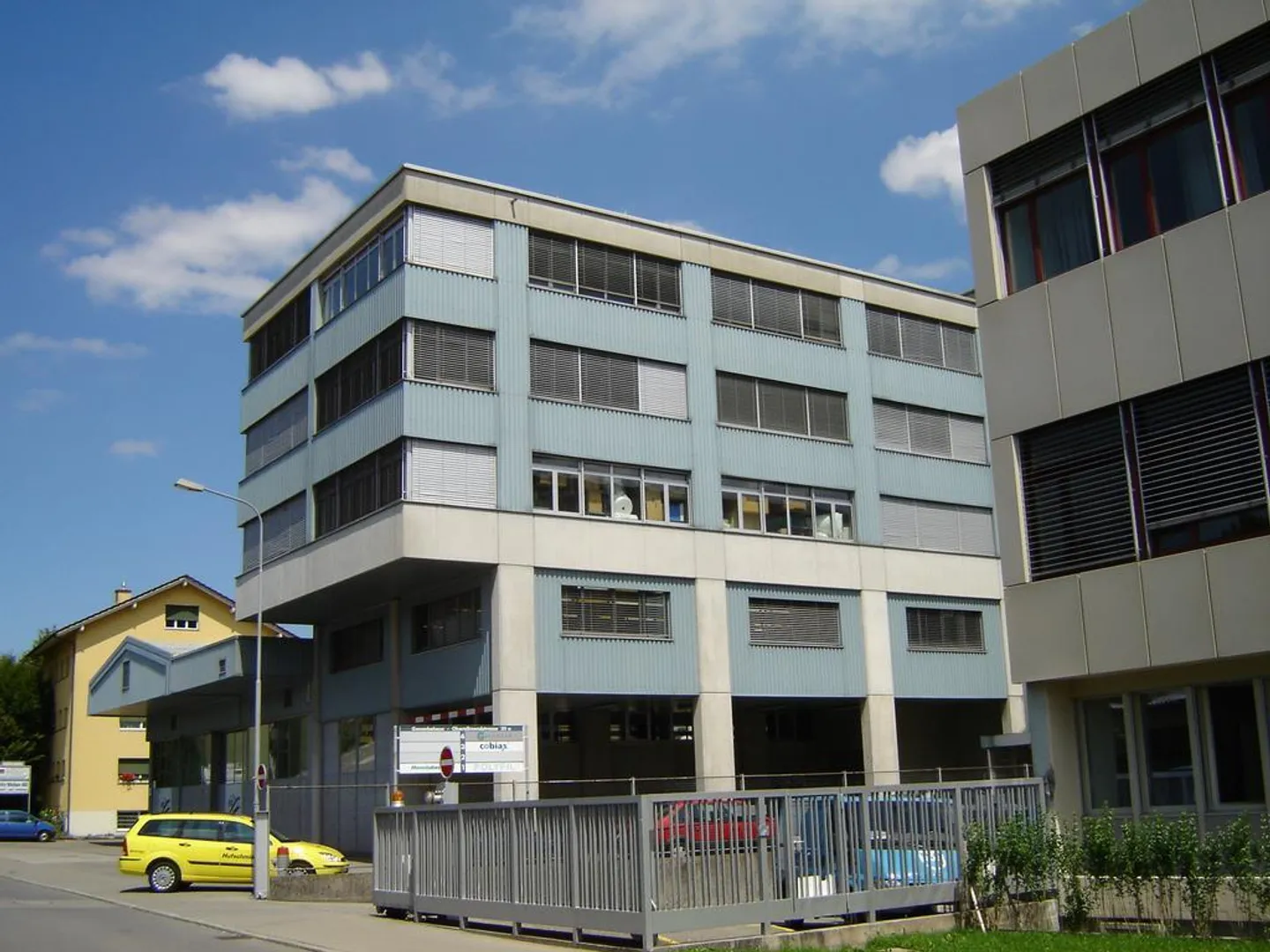 Ampie superfici commerciali, di produzione, di stoccaggio / uffici a Zug - Foto 9 di 9