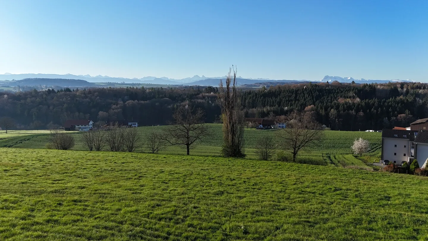 5 Zimmer mit Terrasse, Balkon und Garten - Foto 2 von 6