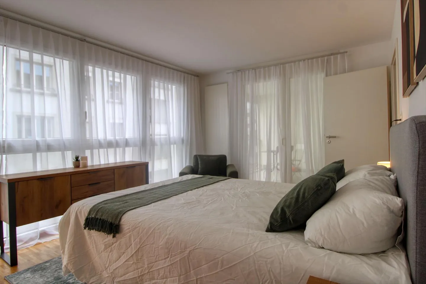 Chambre 1 pièce - Photo 3 sur 17