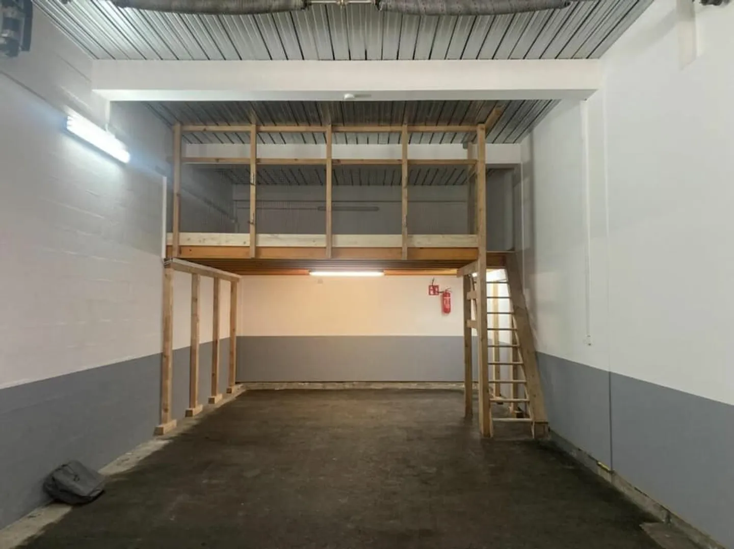 78 m2 Depot in Yverdon-les-Bains - Photo 1 of 2