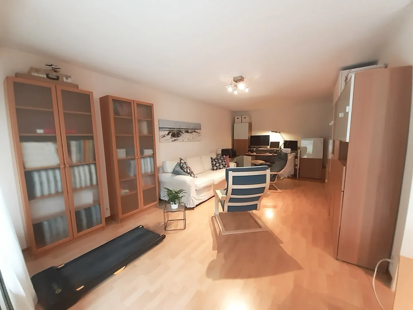 Schönes Apartment mit Terrasse in einer ruhigen und grünen Umgebung - Foto 1 von 11