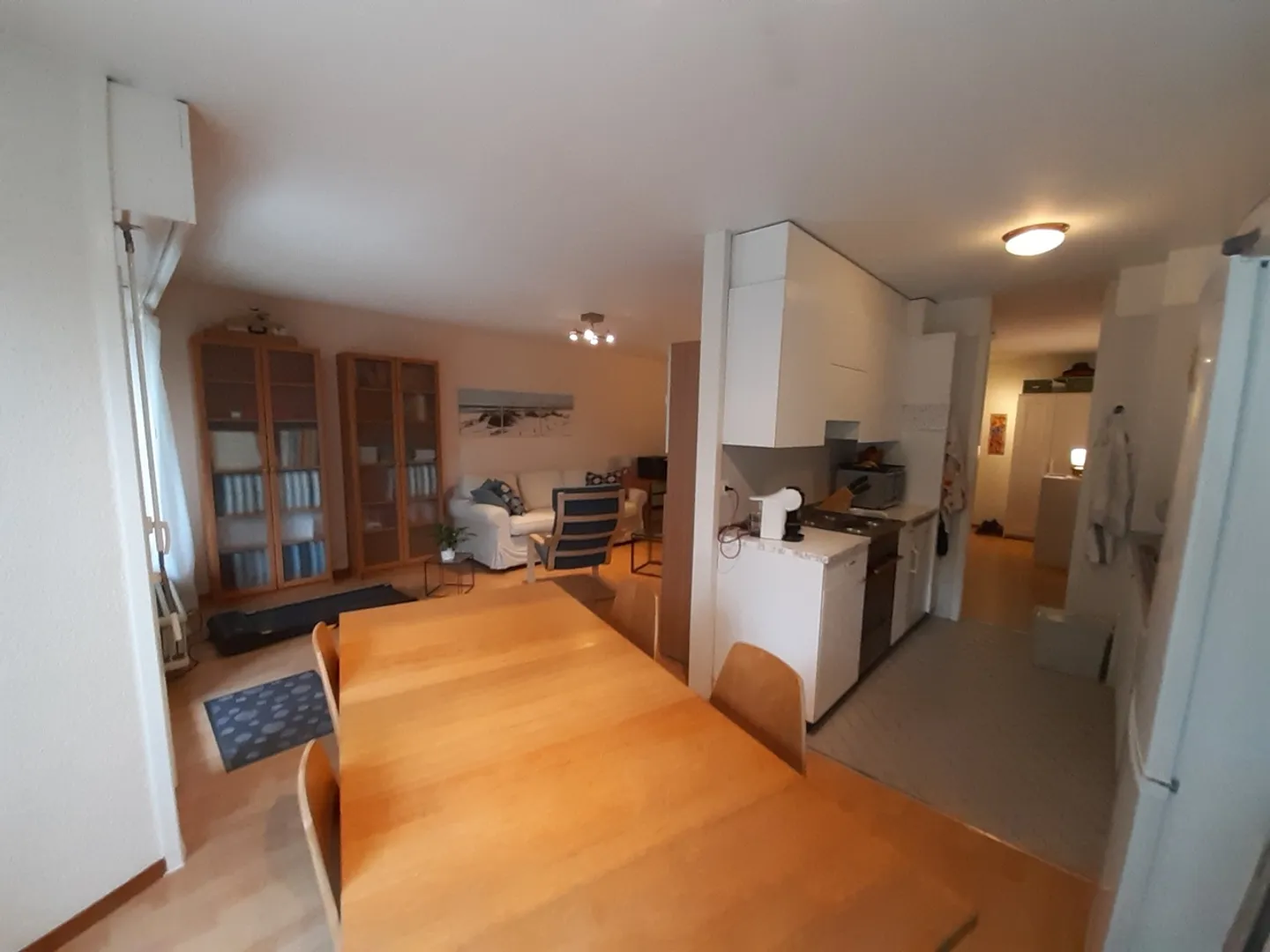 Schönes Apartment mit Terrasse in einer ruhigen und grünen Umgebung - Foto 2 von 11