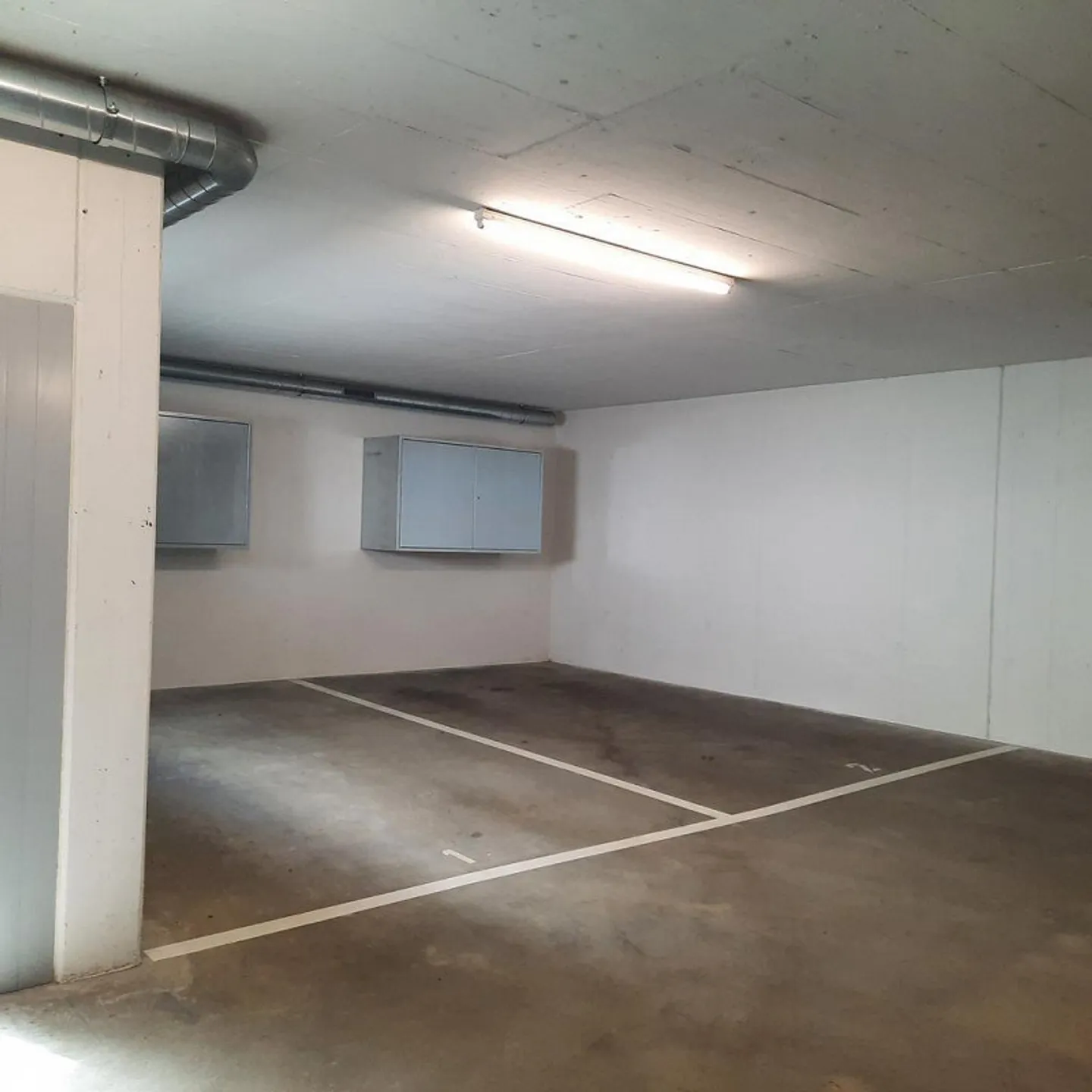 Are you looking for a parking space? - Photo 2 of 2