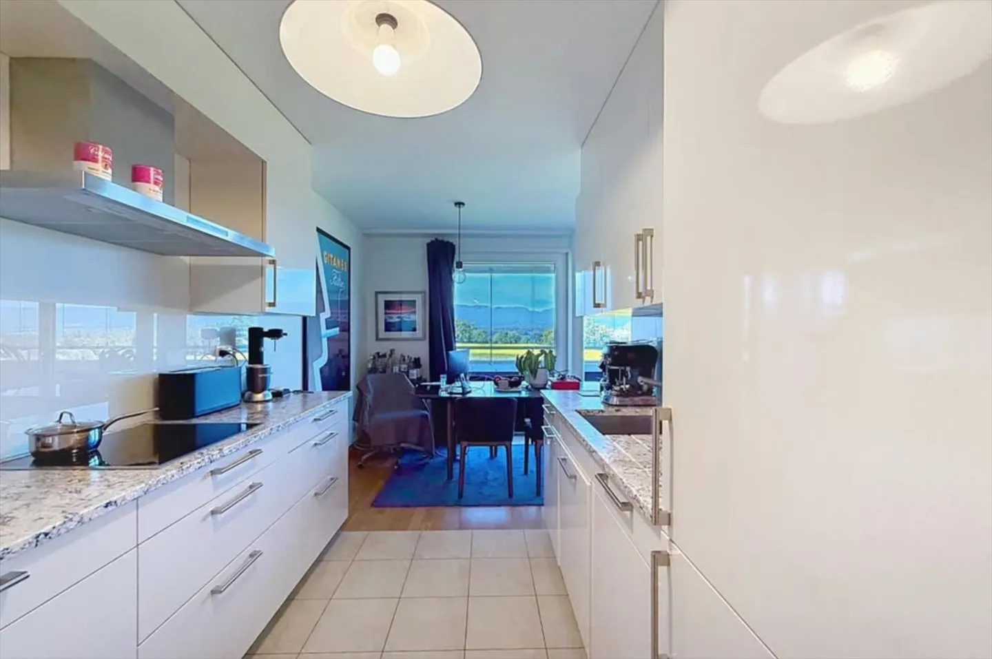 Appartamento moderno di 5 stanze - Foto 3 di 11