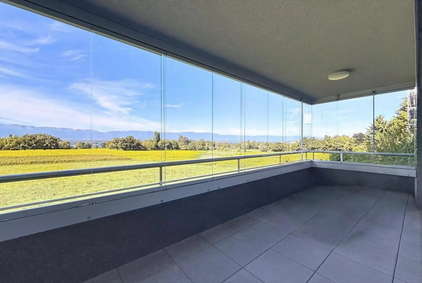 Appartamento moderno di 5 stanze - Foto 9 di 11