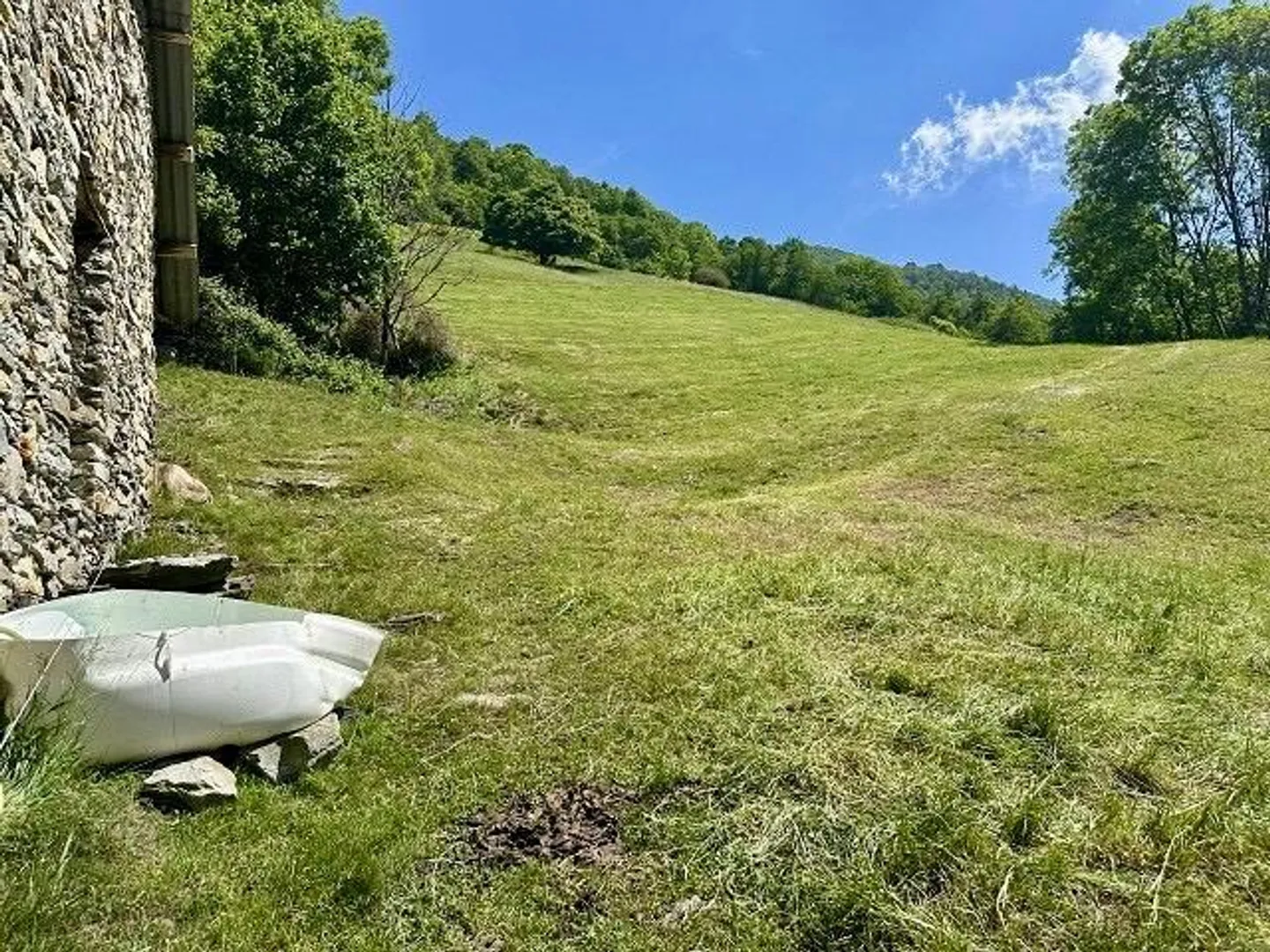 Rustique de 4 pièces à rénover avec vue panoramique et environnement - Photo 13 sur 18