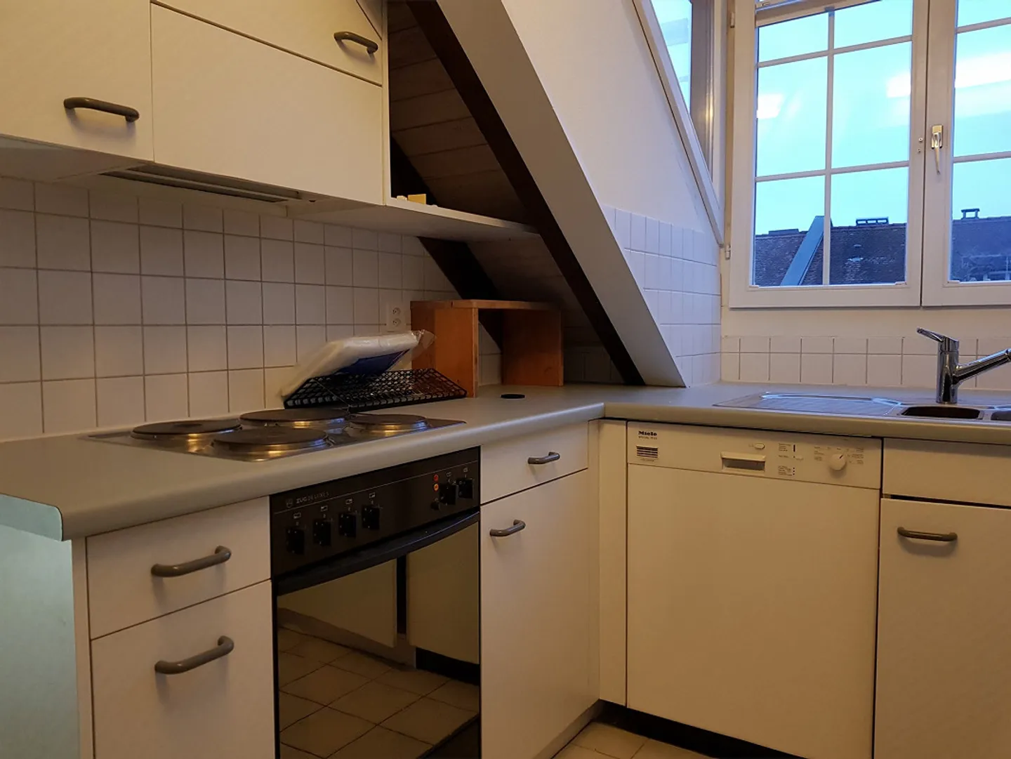 Renovierte 3-Z'Altbau-Dachwohnung in Baumgartnerhaus - Foto 6 von 13