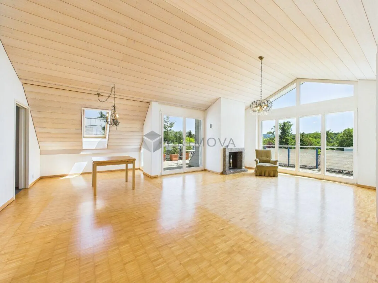 Sentimento di loft sopra i tetti di Zumikon - Foto 1 di 9