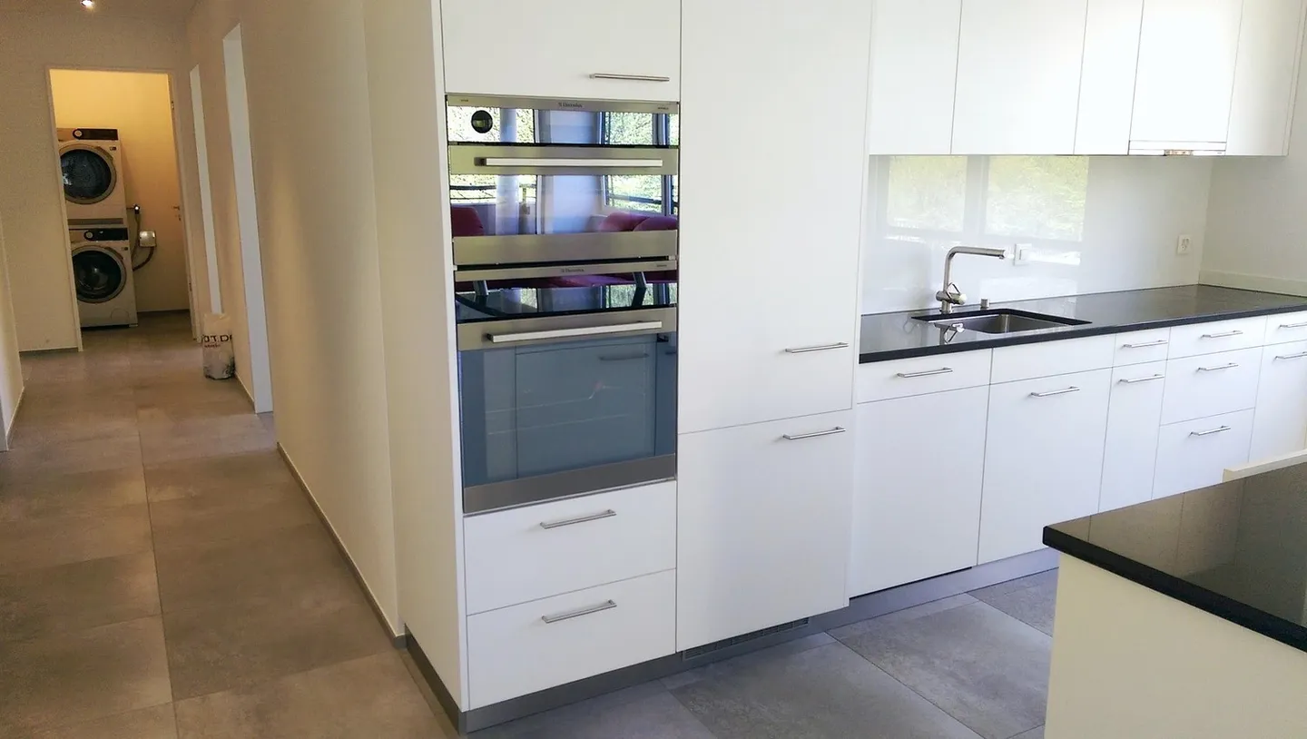 In the Green - Luxurious + Modern 3.5-Room Apartment, Large Balcony, 2 Bathrooms, Neu-Allschwil, 15min to the City - Photo 1 of 25