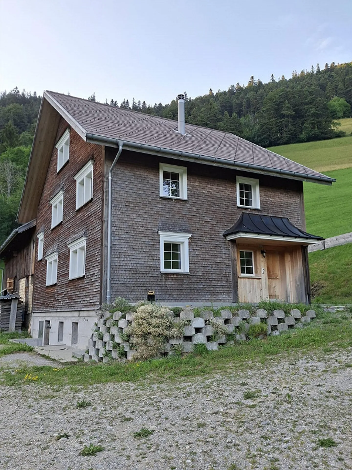 Newly built farmhouse for rent - Photo 1 of 2