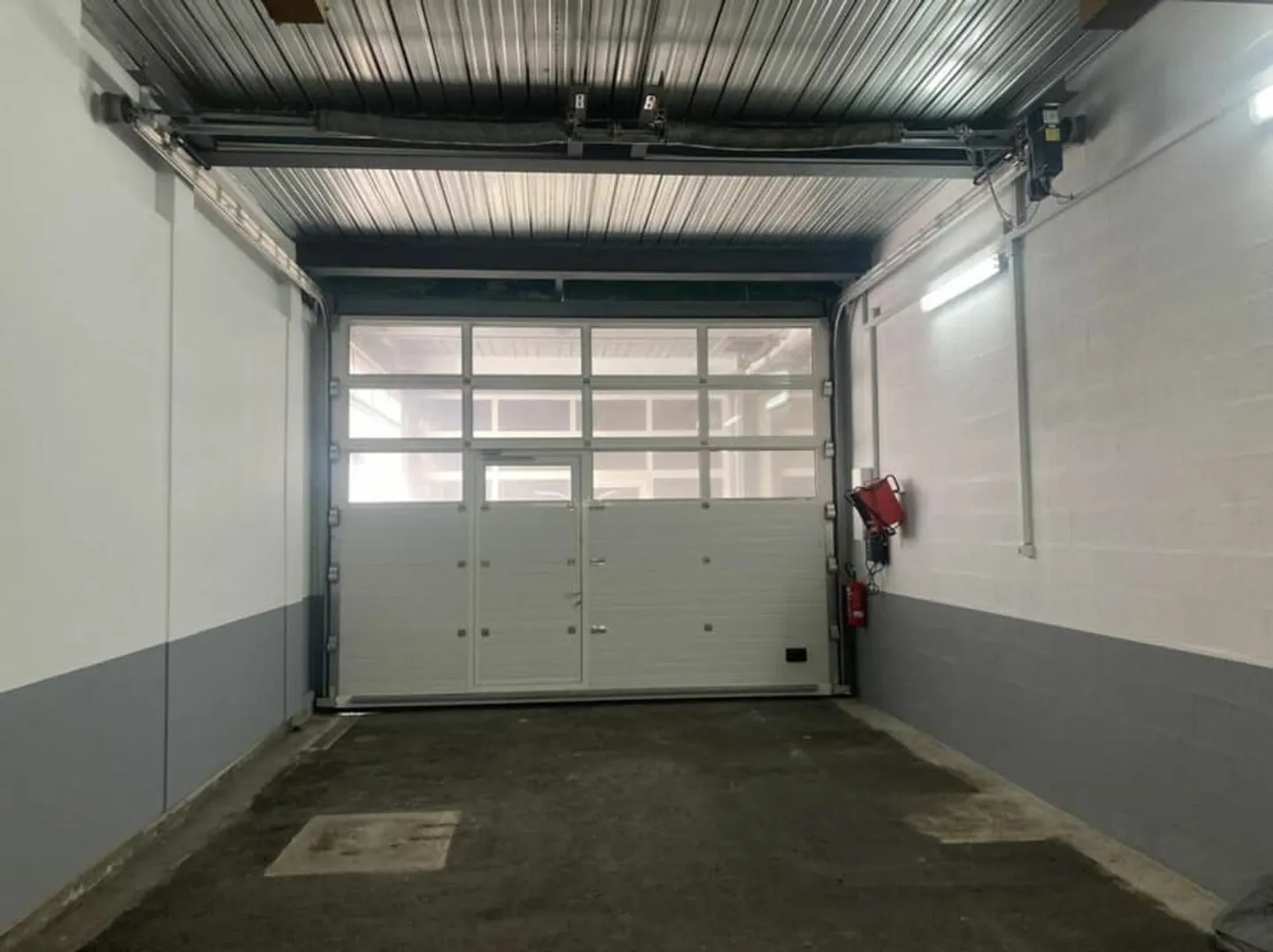 78 m2 Depot in Yverdon-les-Bains - Photo 2 of 2