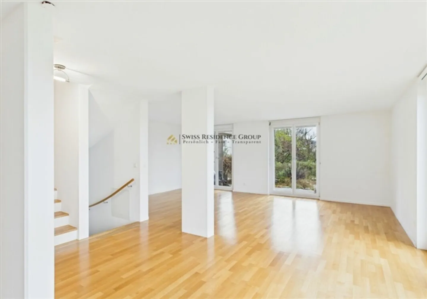 Residenza familiare di alta qualità con giardino e vista libera sul lago Greifen - Foto 3 di 18