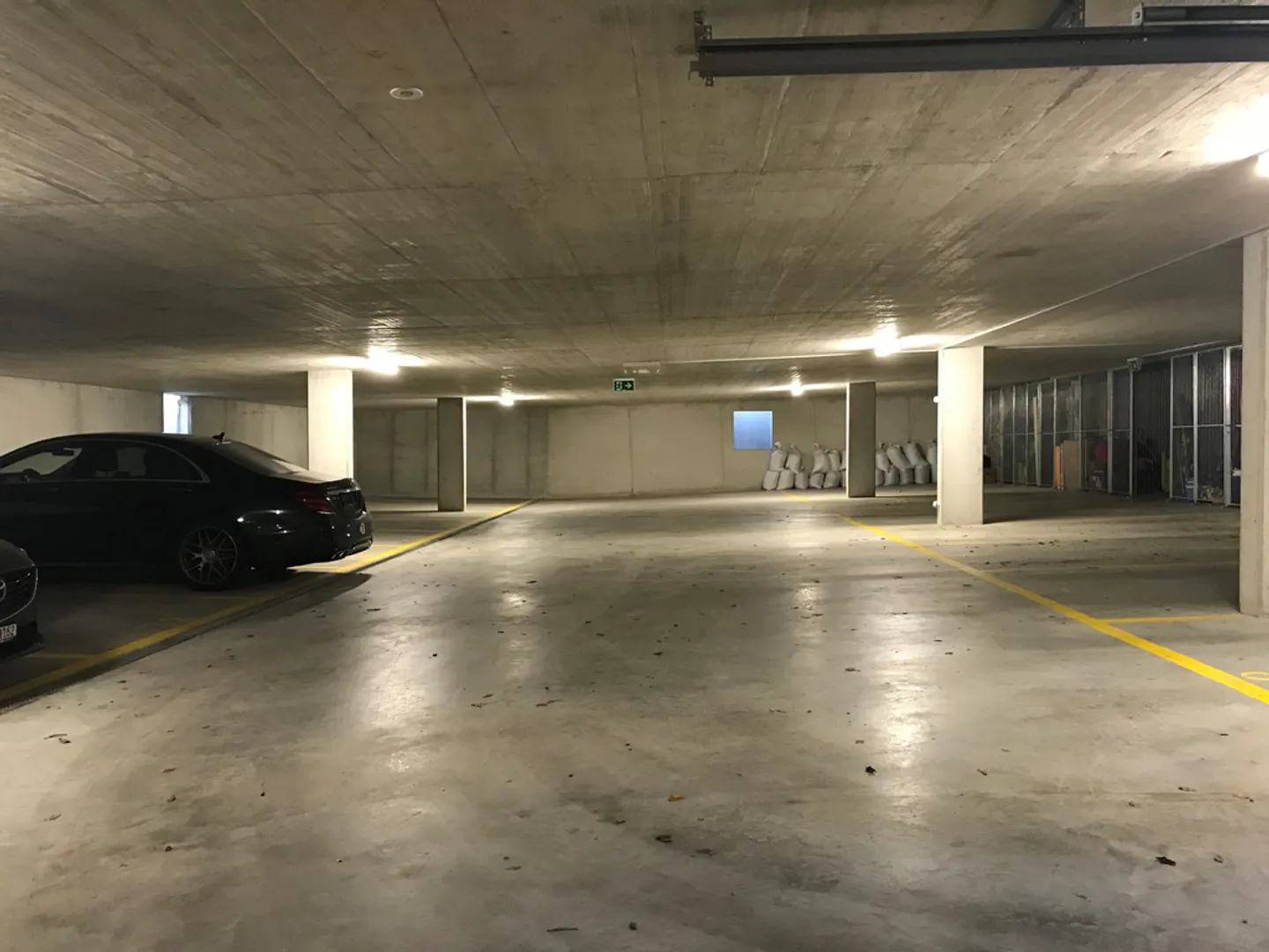 Überdachter Parkplatz mieten - Foto 2 von 3