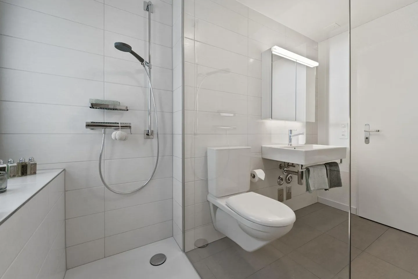 Appartement moderne avec vue sur la verdure - Photo 4 sur 6