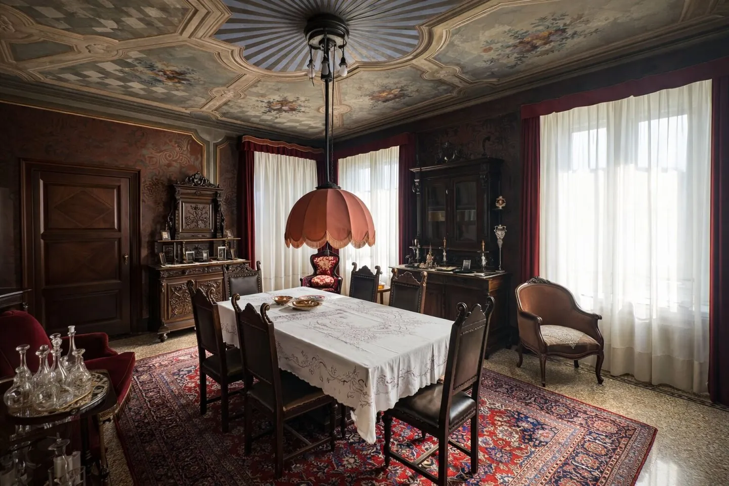 Elegante villa d'epoca con giardino e terrazze nel cuore di Balerna - Photo 24 sur 38