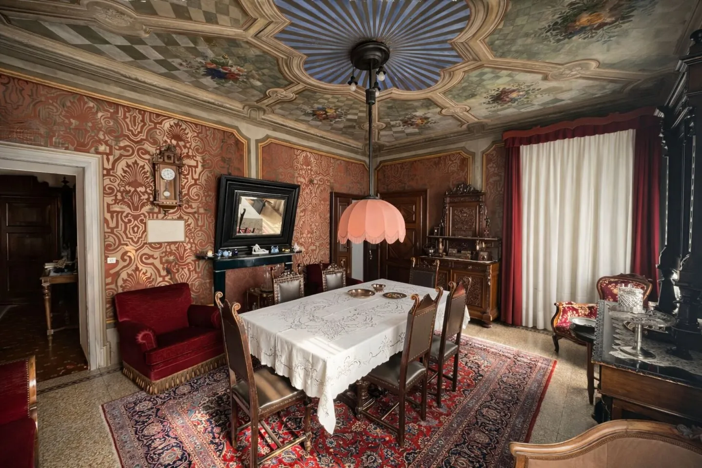 Elegante villa d'epoca con giardino e terrazze nel cuore di Balerna - Photo 25 sur 38