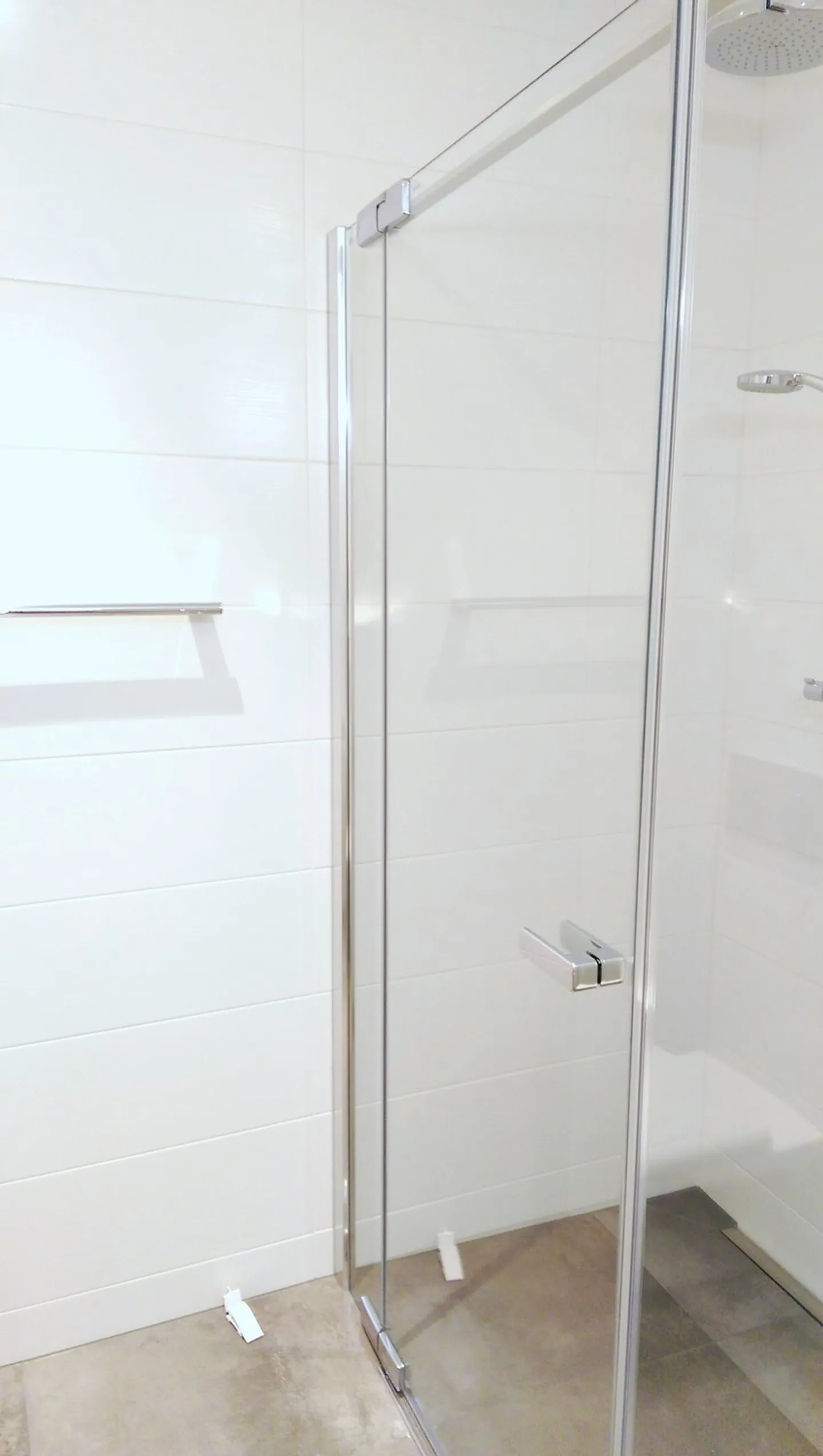 In the Green - Luxurious + Modern 3.5-Room Apartment, Large Balcony, 2 Bathrooms, Neu-Allschwil, 15min to the City - Photo 9 of 25