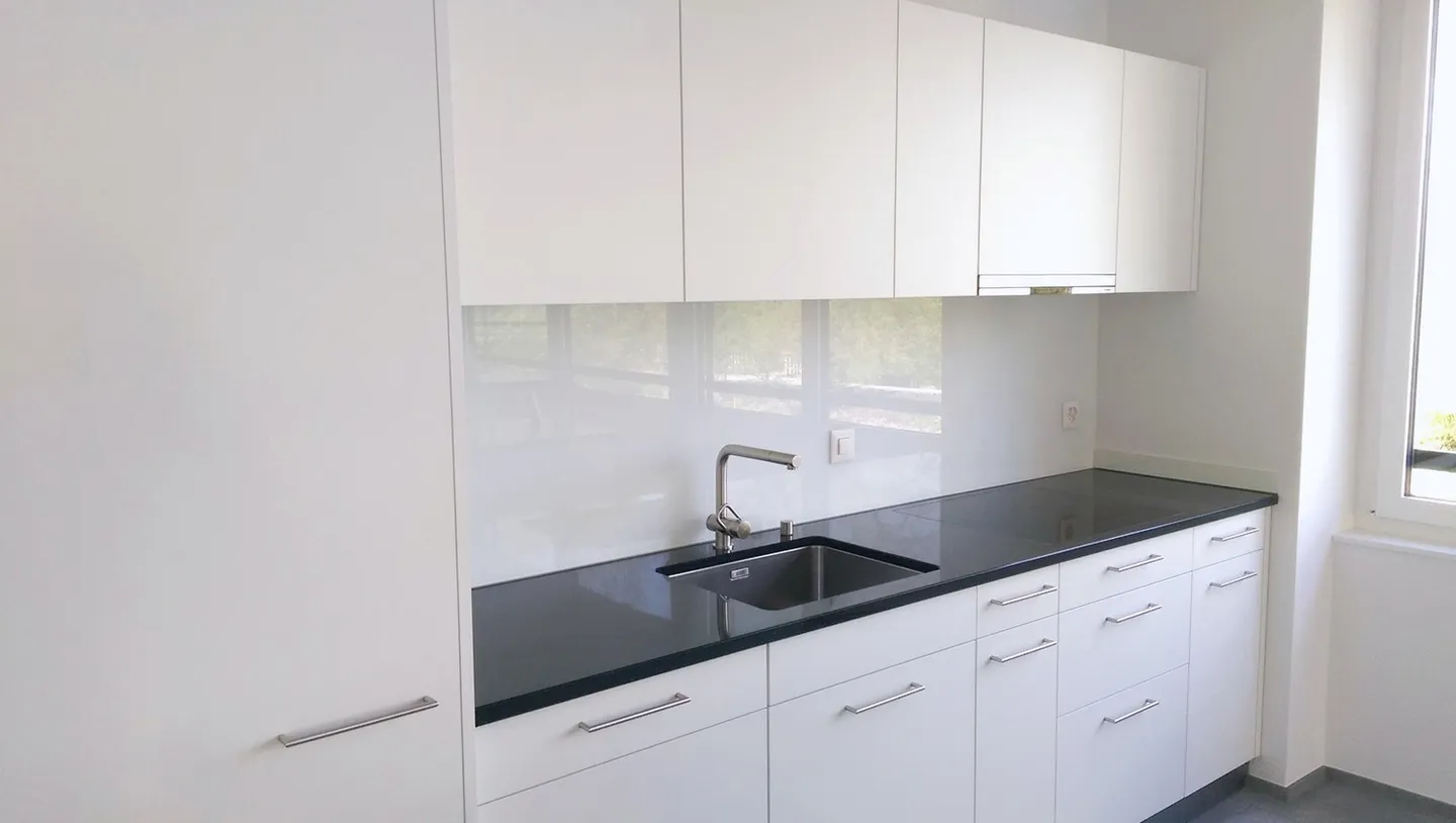 In the Green - Luxurious + Modern 3.5-Room Apartment, Large Balcony, 2 Bathrooms, Neu-Allschwil, 15min to the City - Photo 13 of 25