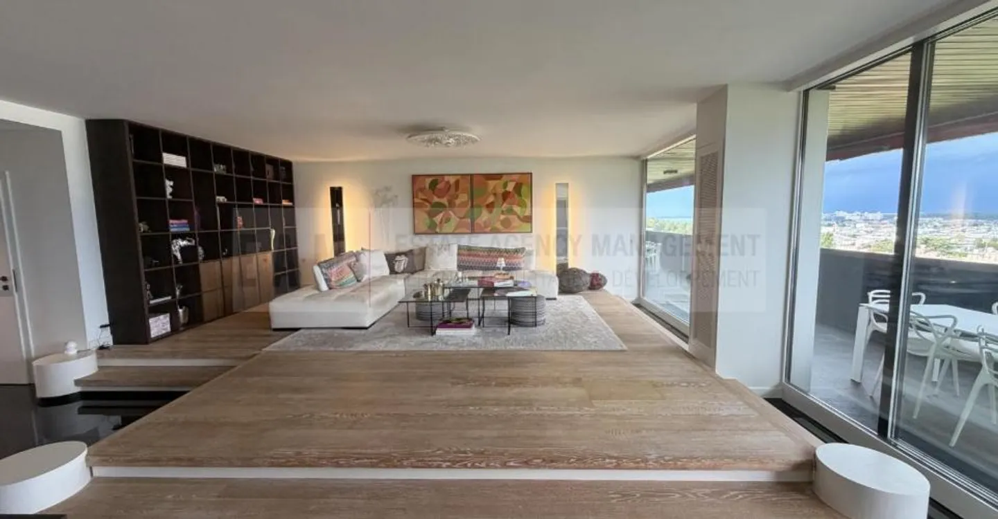 Cologny Parc: Rare object in a prestigious residence with swimming pool - Photo 3 of 10