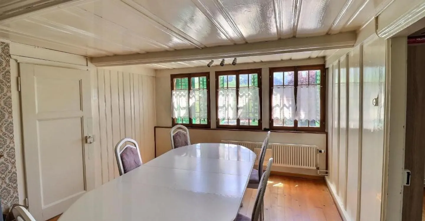 Gruyère-Haus mit Blick auf die Berge - Foto 5 von 9
