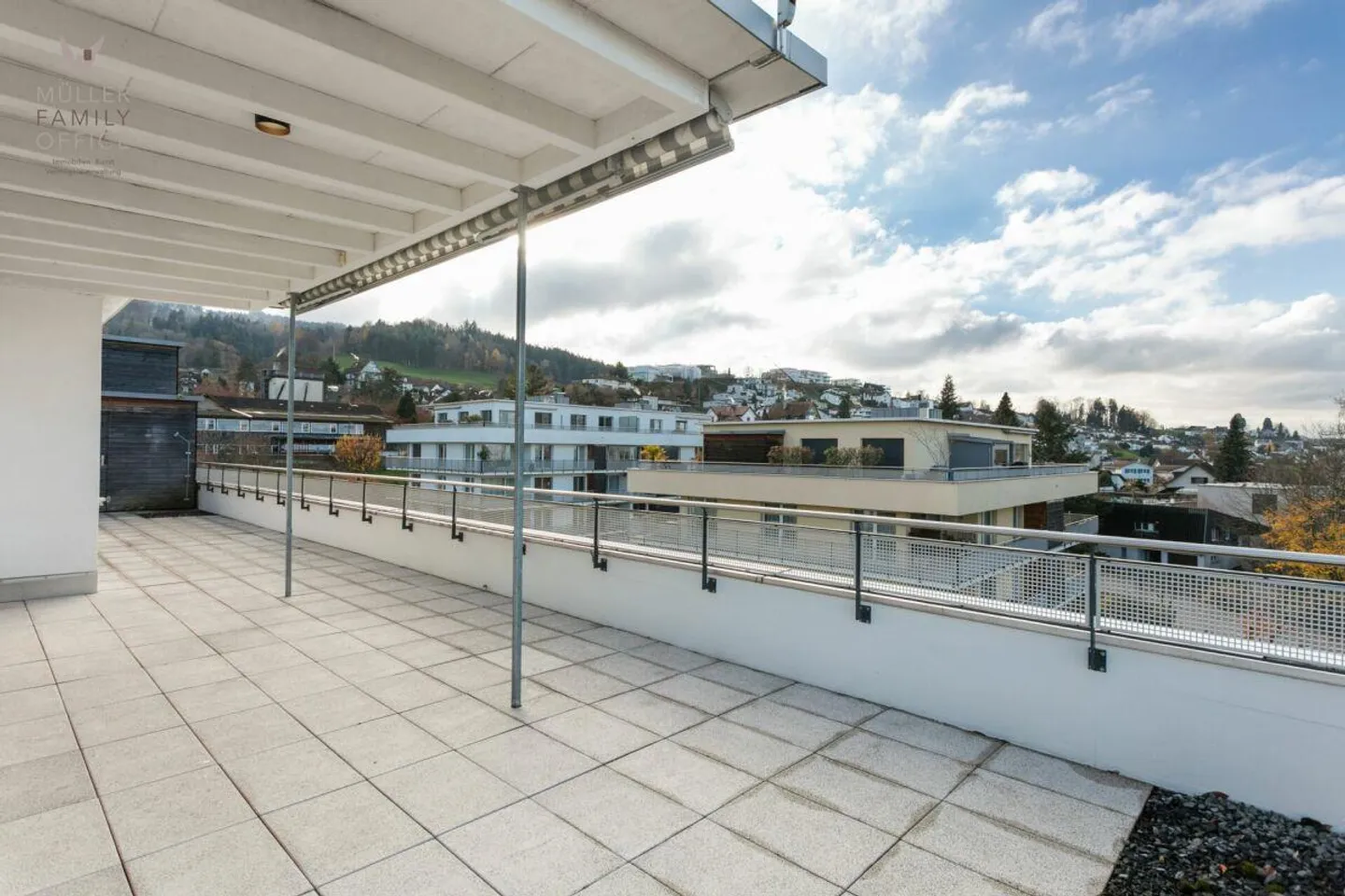 Eleganza tranquilla con vista - Appartamento attico di 5 1/2 stanze con vista sul Lago di Costanza - Foto 6 di 13