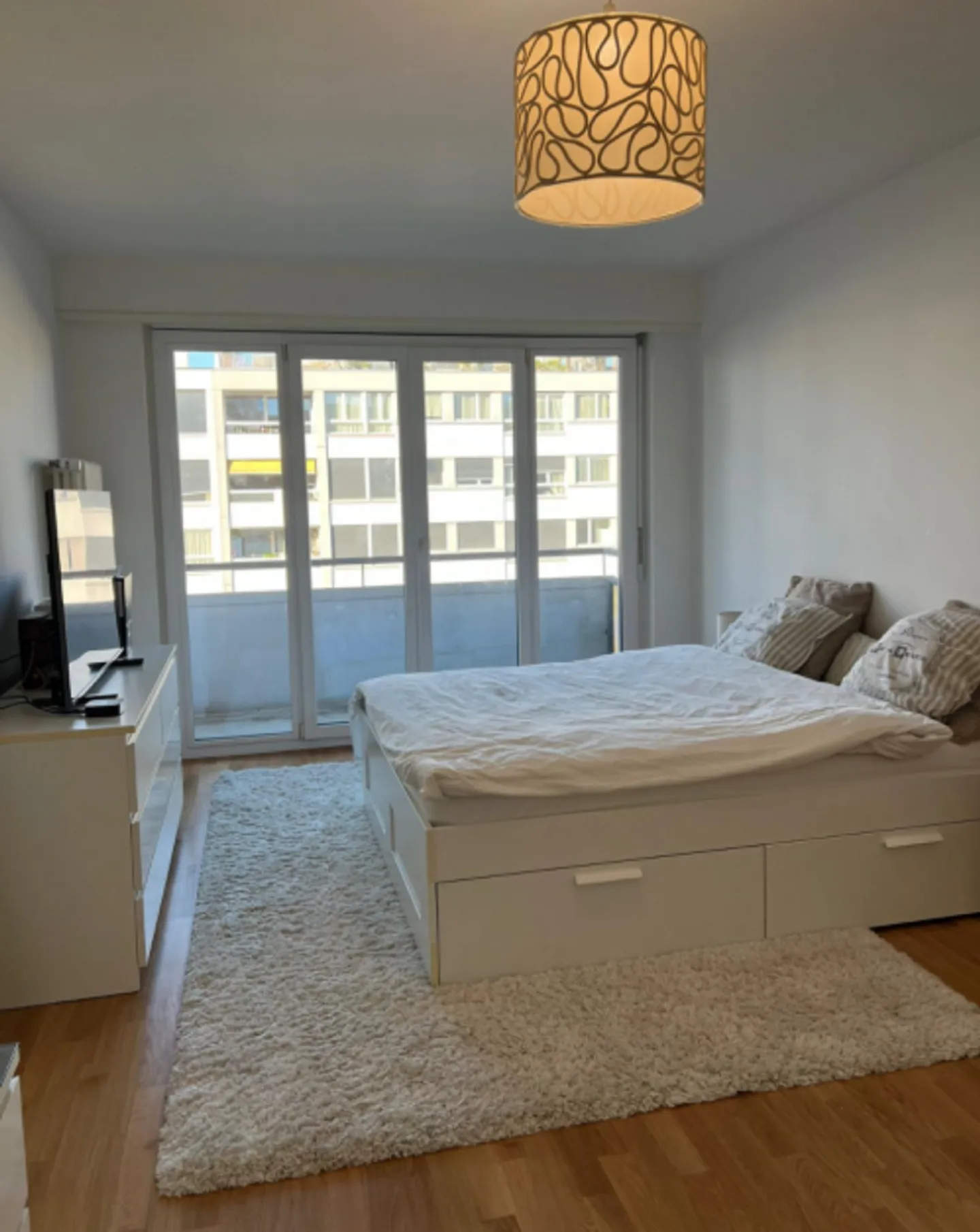 Geräumige 4-Zimmer-Wohnung in Genf - Foto 3 von 9