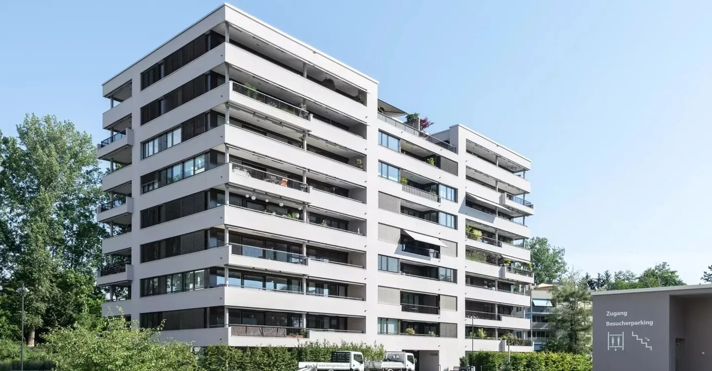 In the Green - Luxurious + Modern 3.5-Room Apartment, Large Balcony, 2 Bathrooms, Neu-Allschwil, 15min to the City - Photo 23 of 25