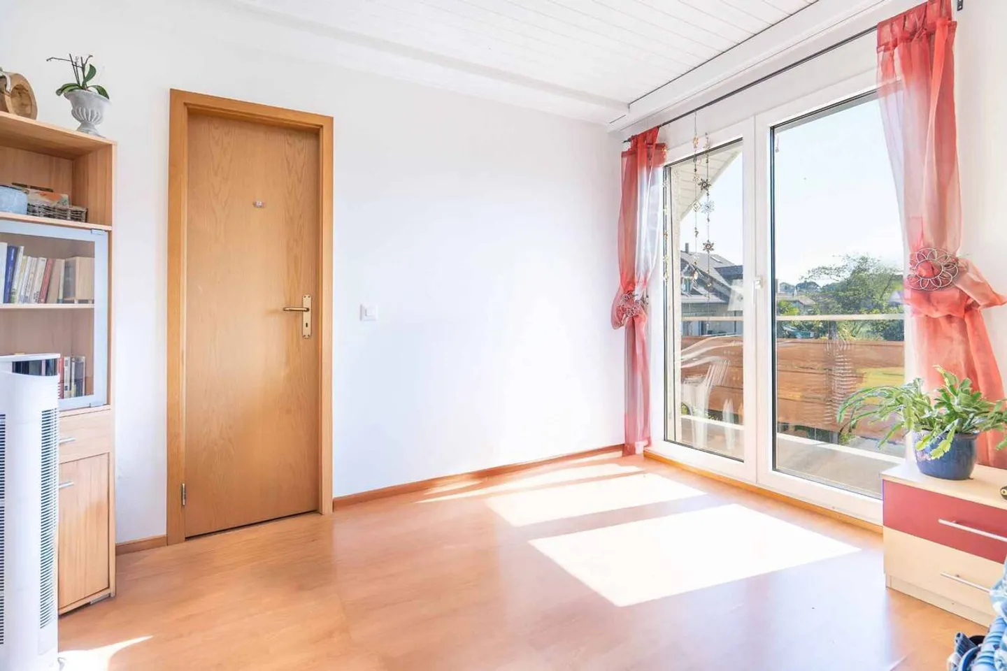 5.5-room crossing apartment in St-Prex - Photo 4 of 11