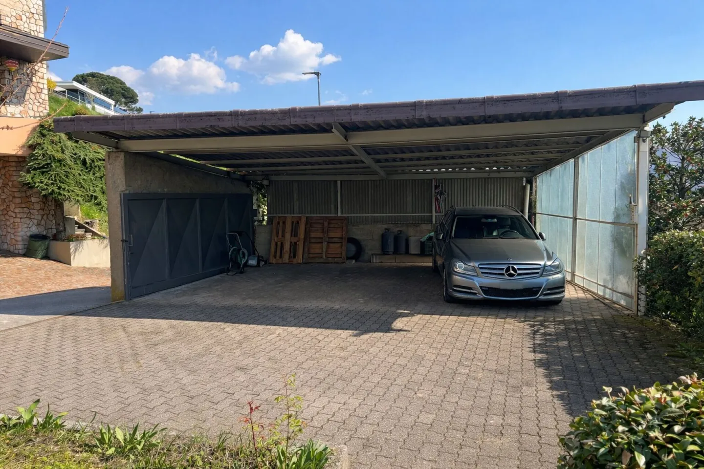 Elegante villa d'epoca con giardino e terrazze nel cuore di Balerna - Photo 38 sur 38