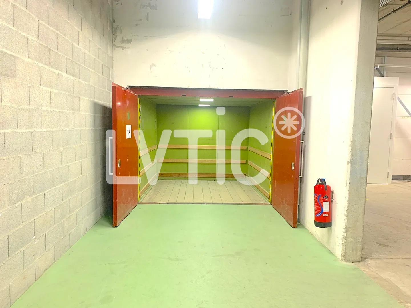 Deposit - Photo 2 of 4