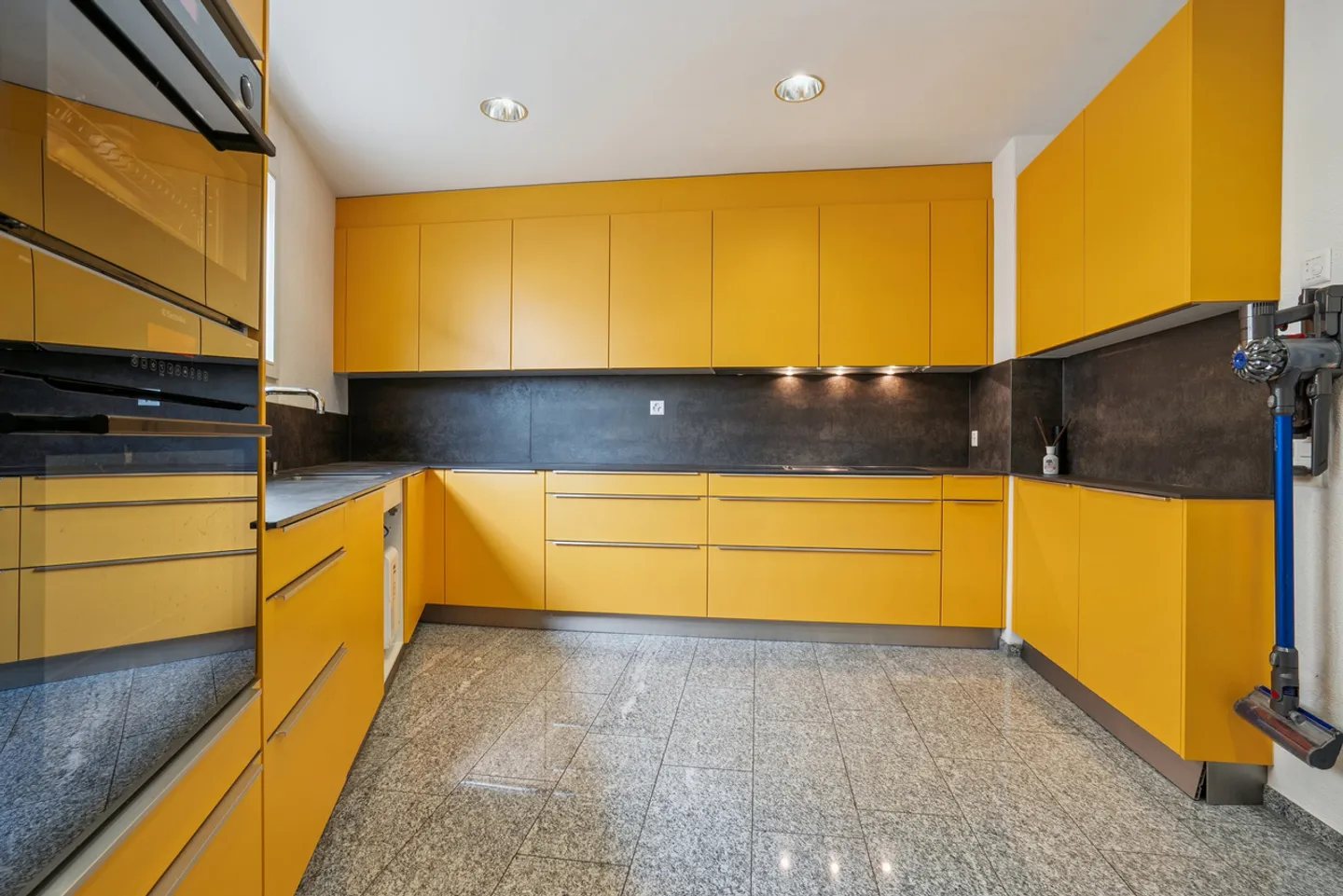 Appartamento Misto Moderno - Foto 10 di 13