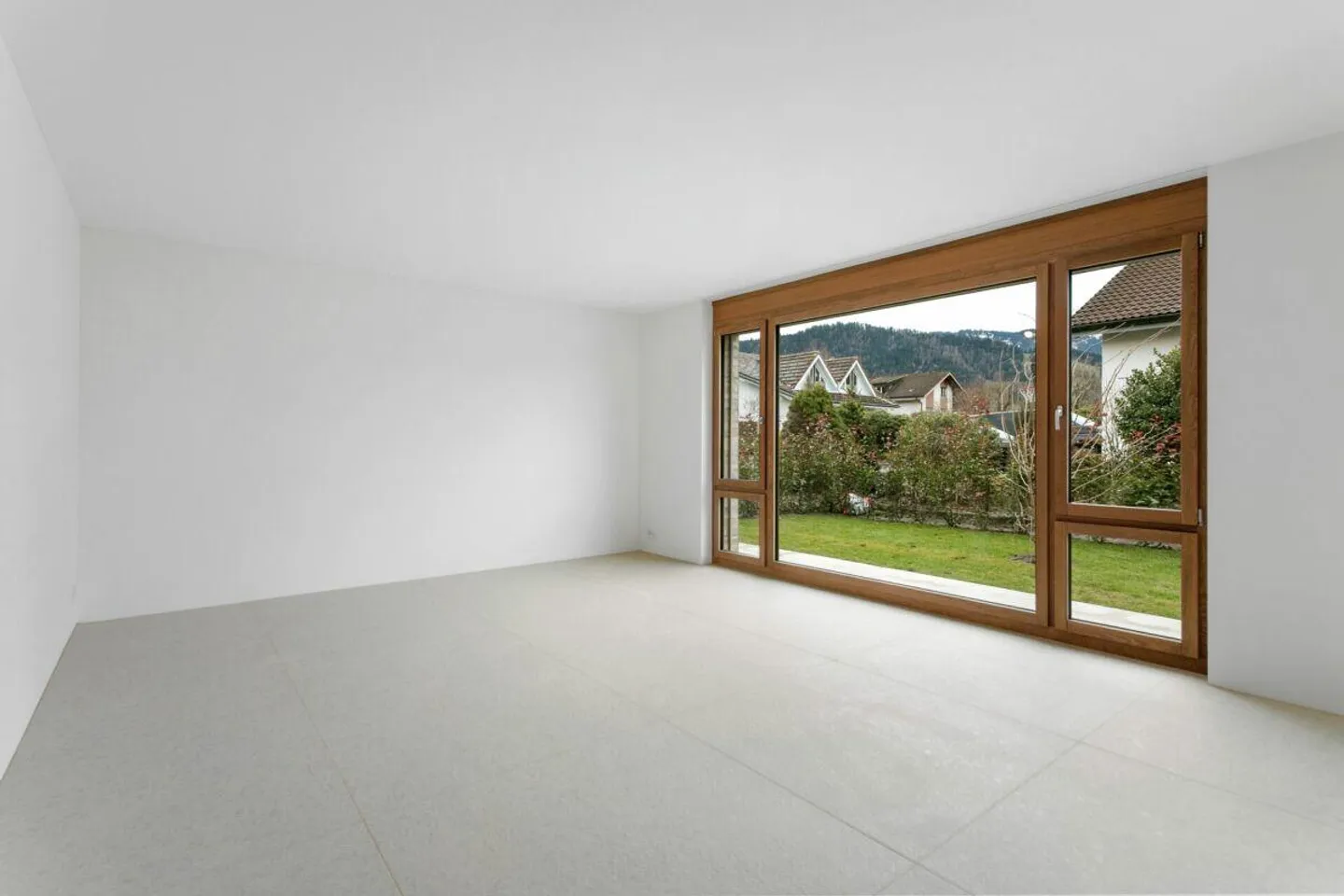 Villa neuve exclusive avec terrasse sur le toit, ascenseur et luxueux espace de vie intérieur-extérieur - Photo 13 sur 30