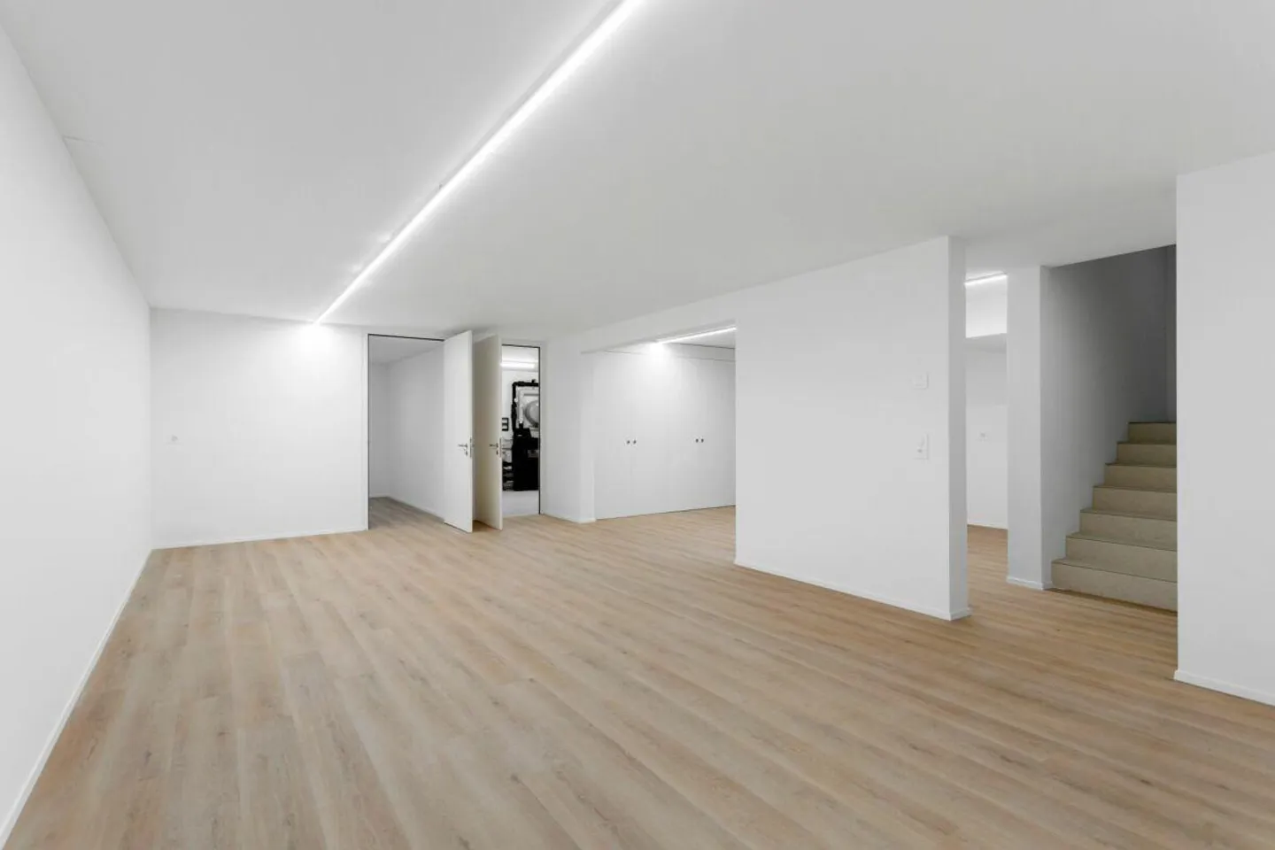 Villa neuve exclusive avec terrasse sur le toit, ascenseur et luxueux espace de vie intérieur-extérieur - Photo 27 sur 30