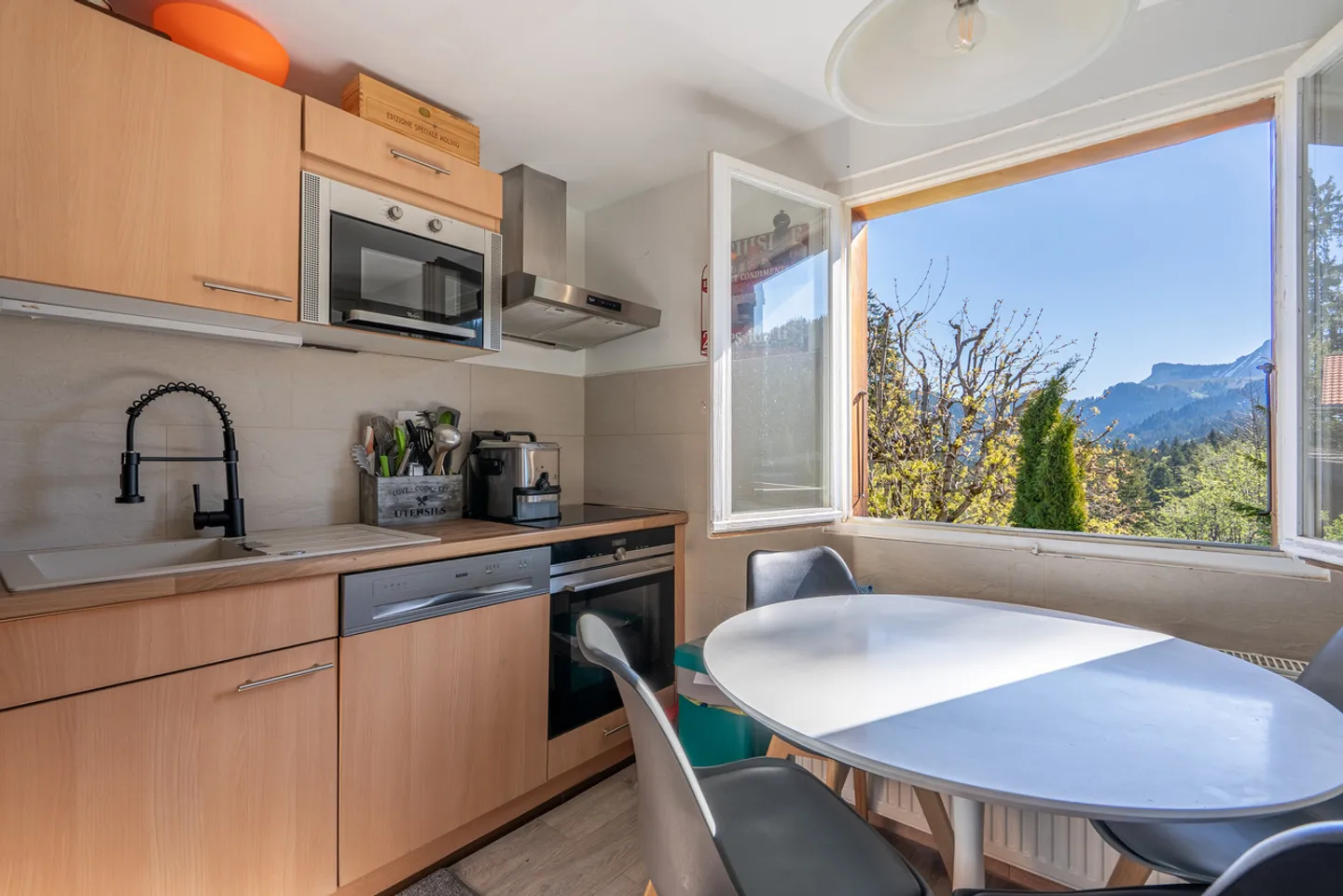 Vivere in assoluta tranquillità a Les Paccots! - Foto 14 di 18