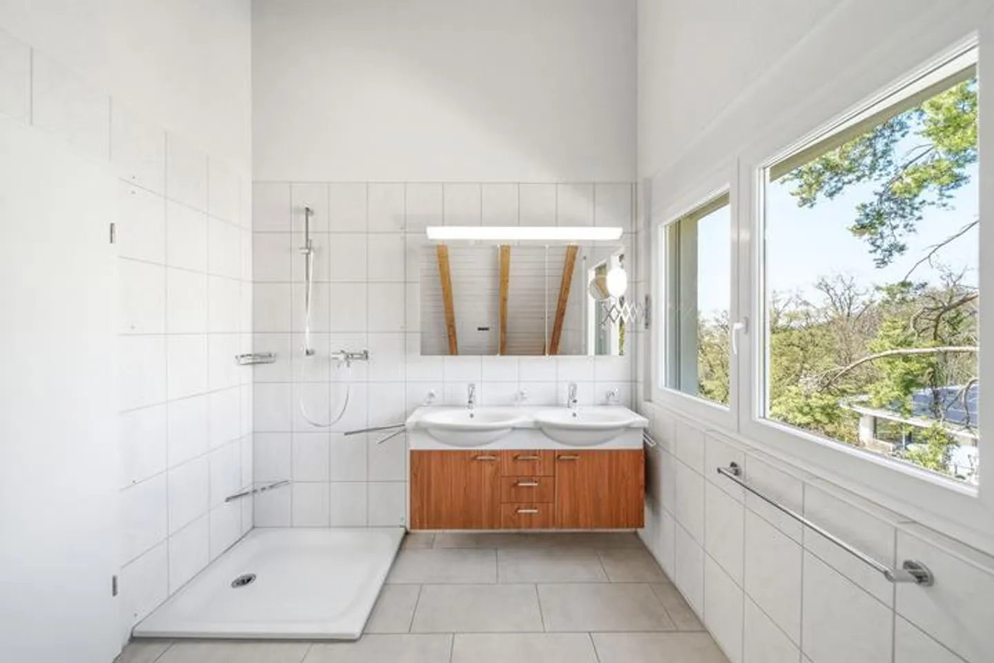 CASA D'ARCHITETTO TIMELESS CON PISCINA E APPARTAMENTO - Foto 7 di 9