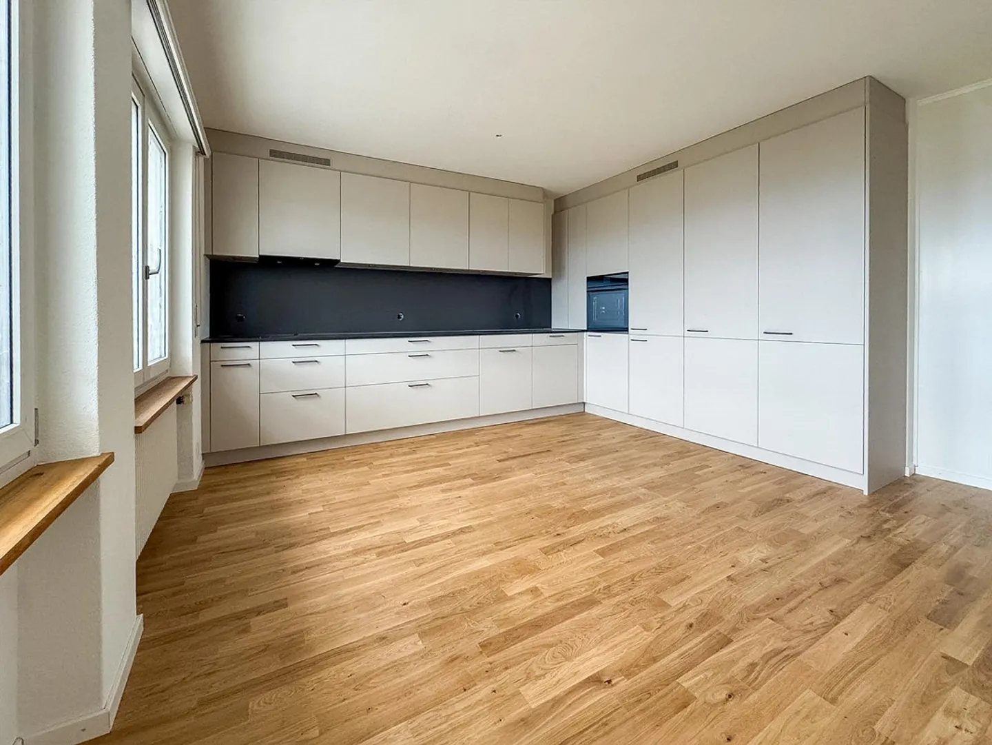 Première location après rénovation complète à Spiegel b. Bern - Photo 10 sur 11