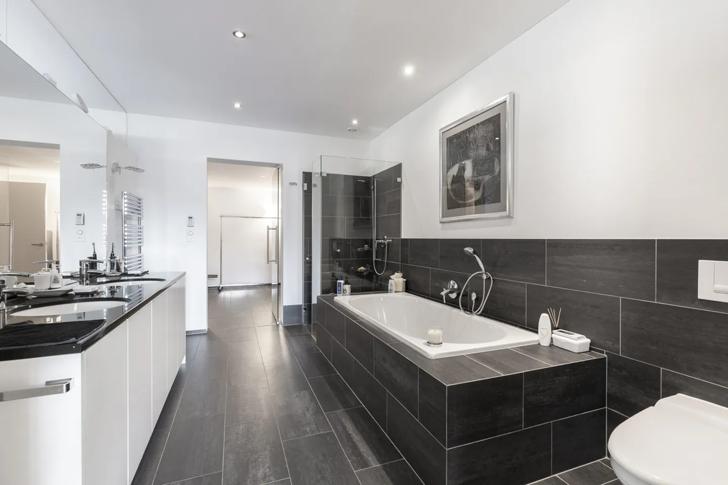 Stilvolle Familienwohnung mit Terrassen - Foto 9 von 11