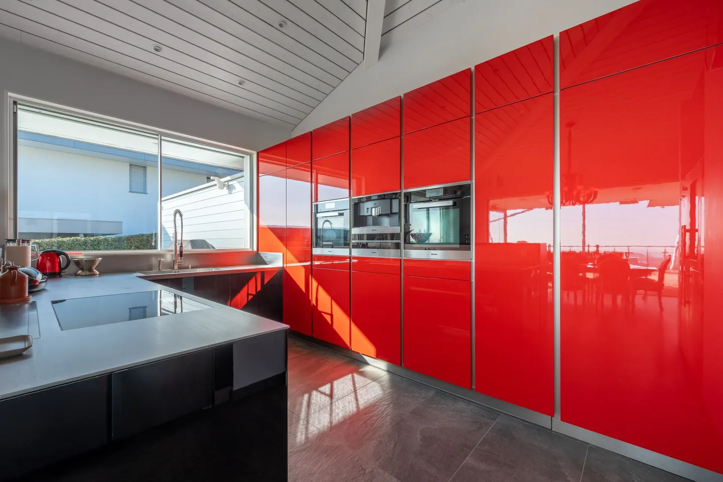 Villa contemporaine avec vue sur le lac - Photo 5 sur 12